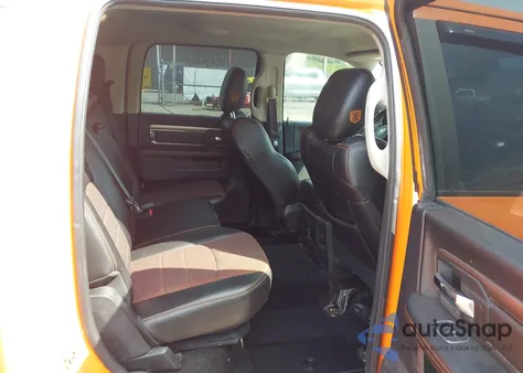 2017 Ram 1500 Sport 4X4 5'7 Box z USA, uszkodzony, nr VIN 1C6RR7MT7HS562611